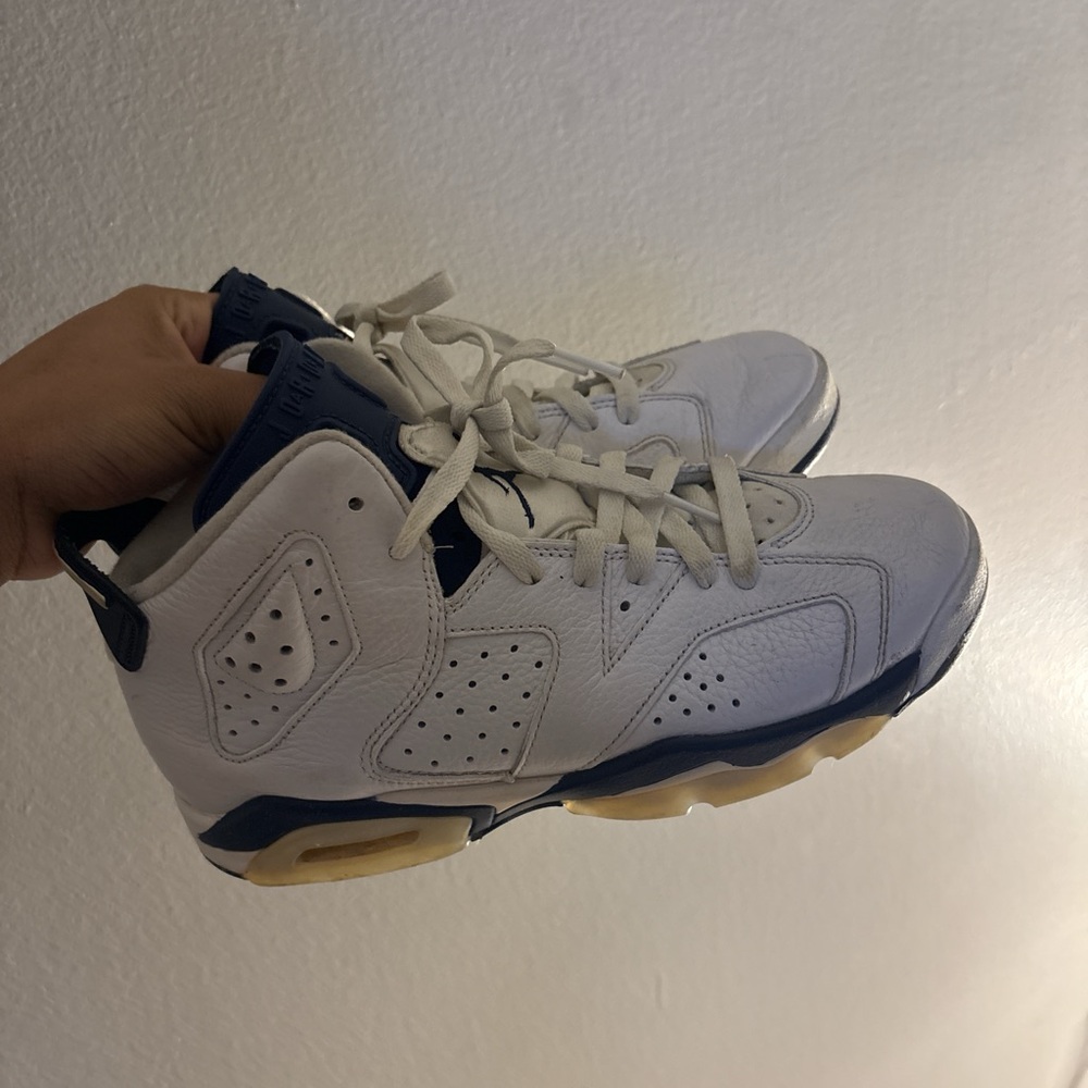 Midnight Navy White and Blue Sneakers Gs 7Y
